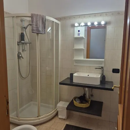 B&B The Orange Groove 바리