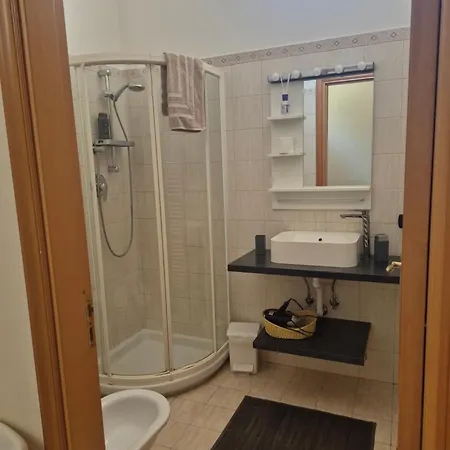 B&B The Orange Groove