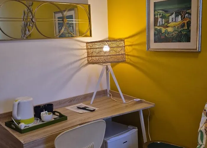 The Orange Groove 3* Bari